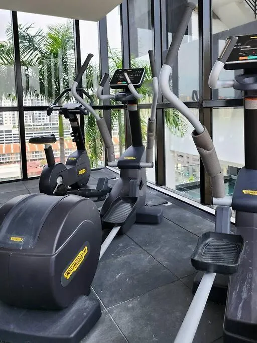 Urban Muji Retreat Suites #3Br #2Carparks Jelutong 0*,  Malezya