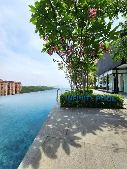 Urban Muji Retreat Suites #3Br #2Carparks Jelutong 0*,