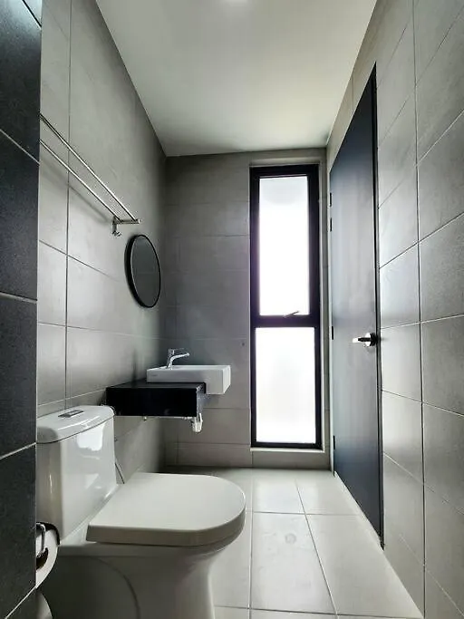 Urban Muji Retreat Suites #3Br #2Carparks Jelutong 0*,  Malezya